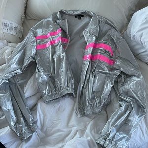 Metallic crop jacket 🤍